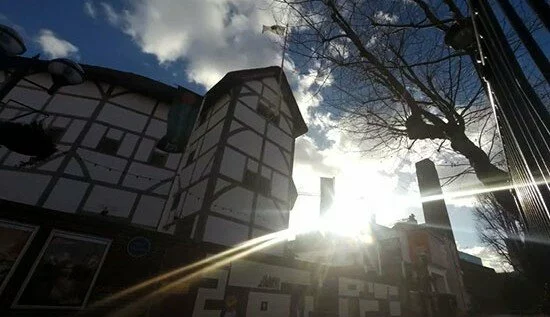 Shakespeare's Globe in Sun